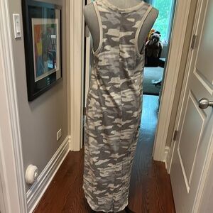 Z Supply Camo Tee shirt dress with V-Neck - midi